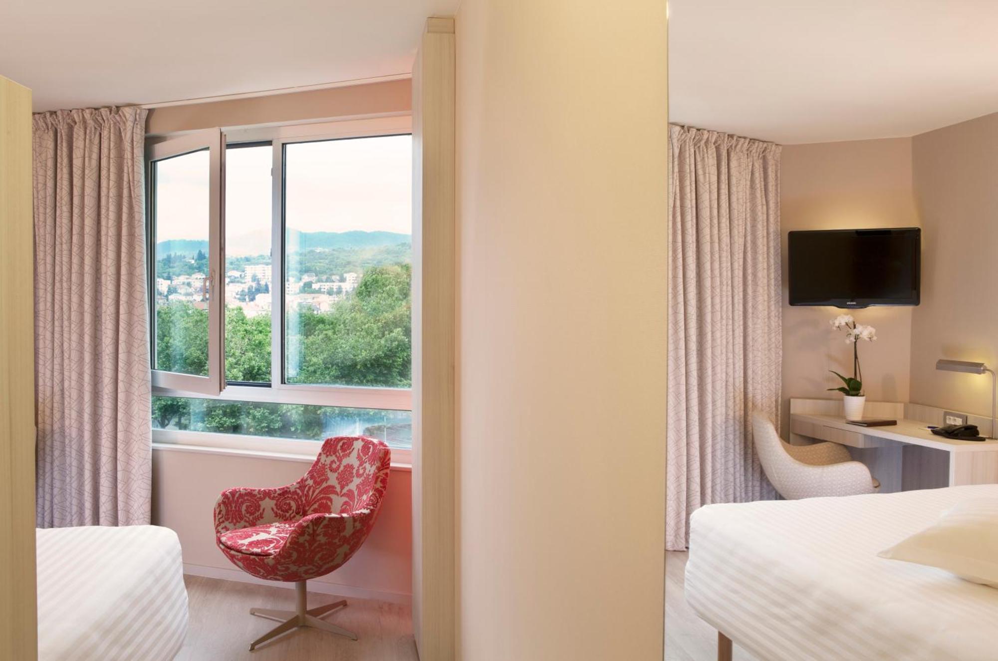 Oceania Ferrand Hotel 4*