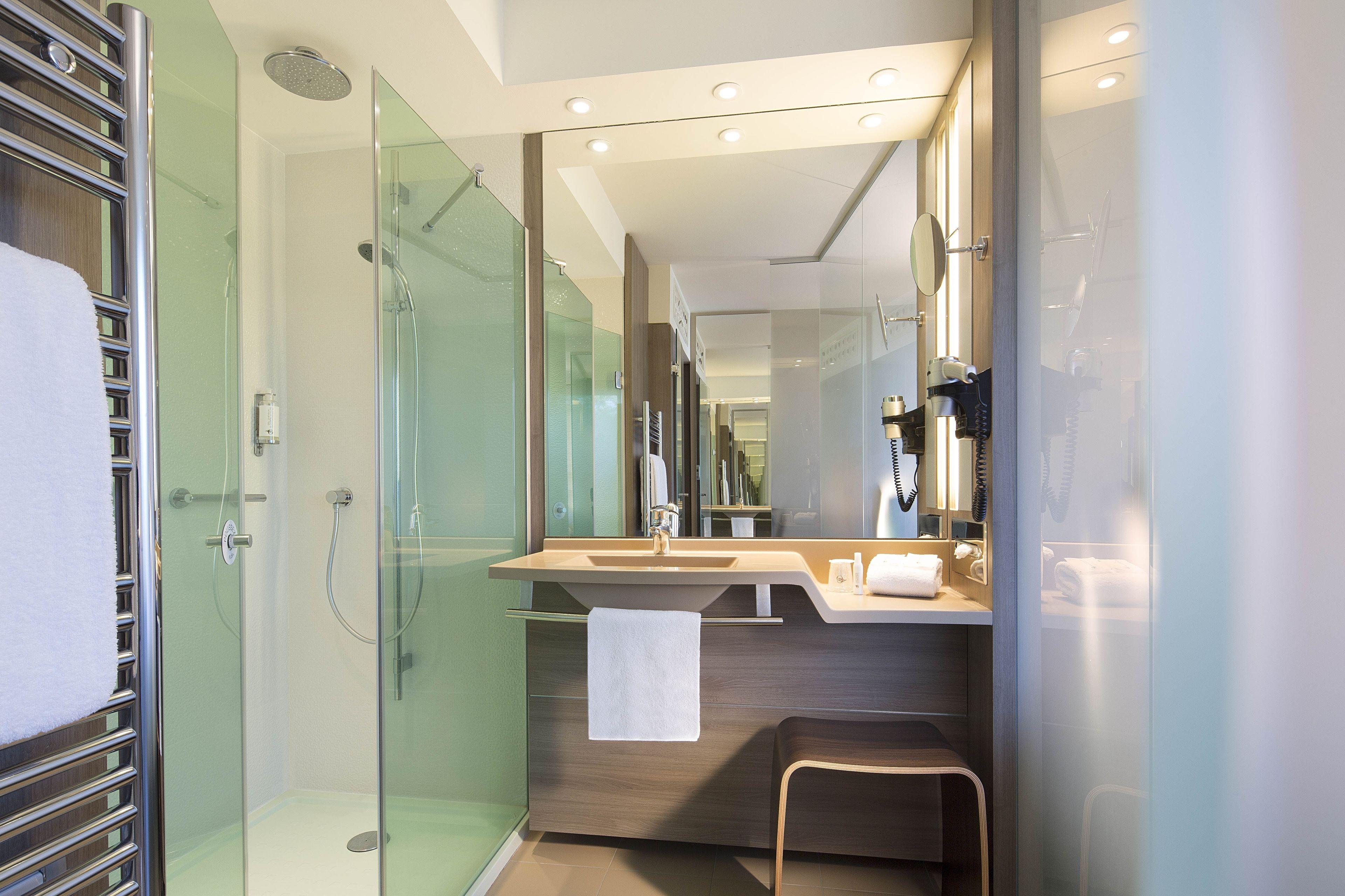 Oceania Ferrand Hotel