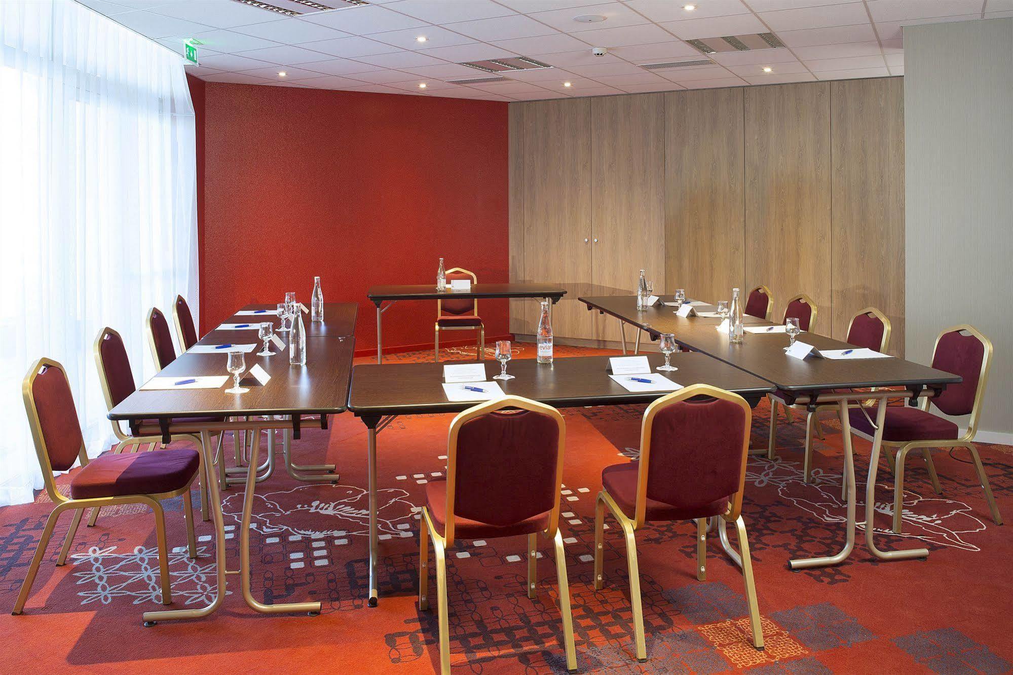 Oceania Ferrand Hotel